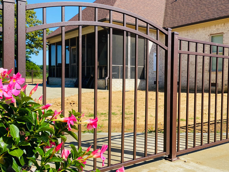Flat top aluminum fence in Jackson Tennessee