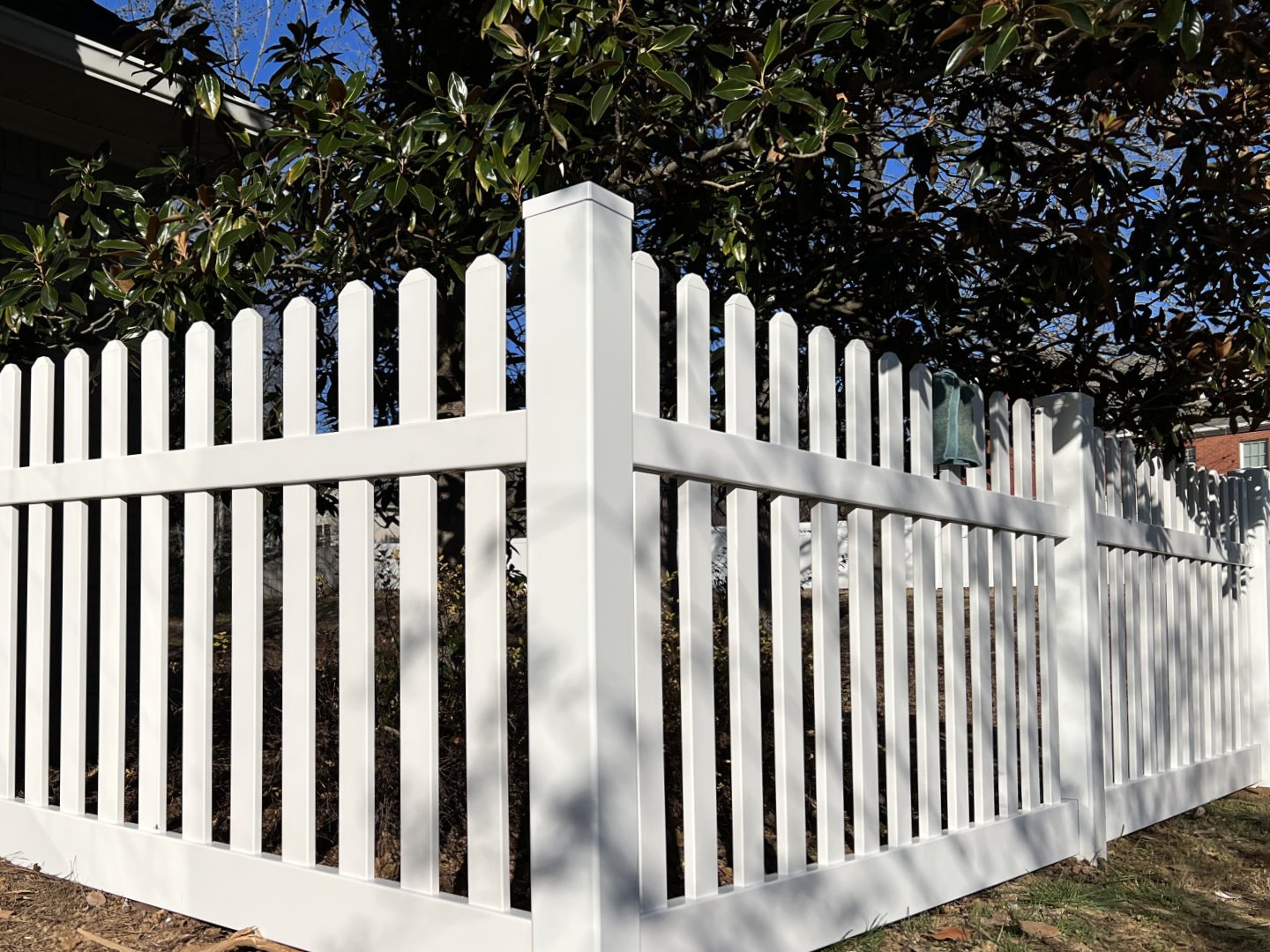 Vinyl Decorative Fencing in Jackson Tennessee