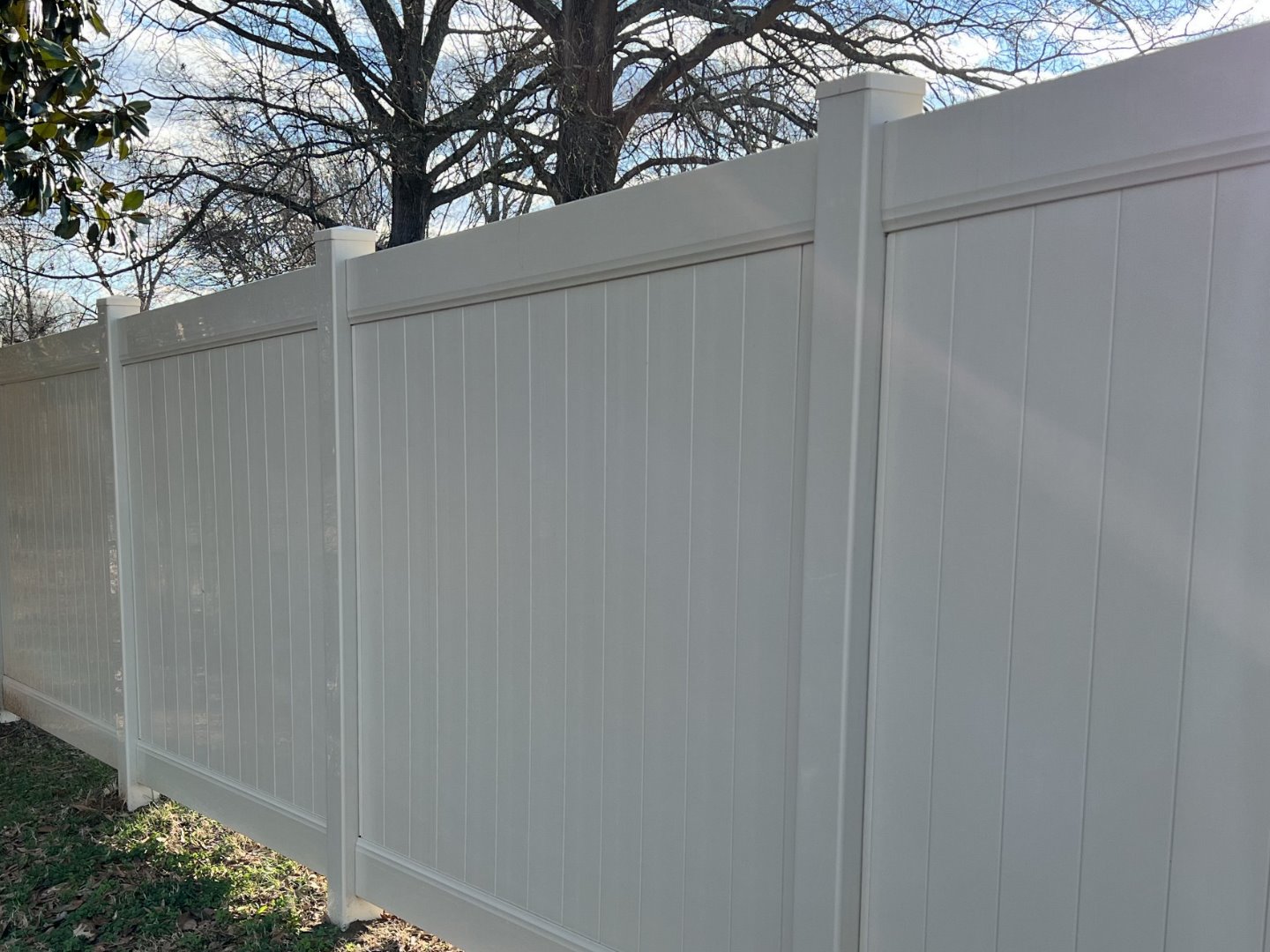 Vinyl Privacy Fencing in Jackson Tennessee