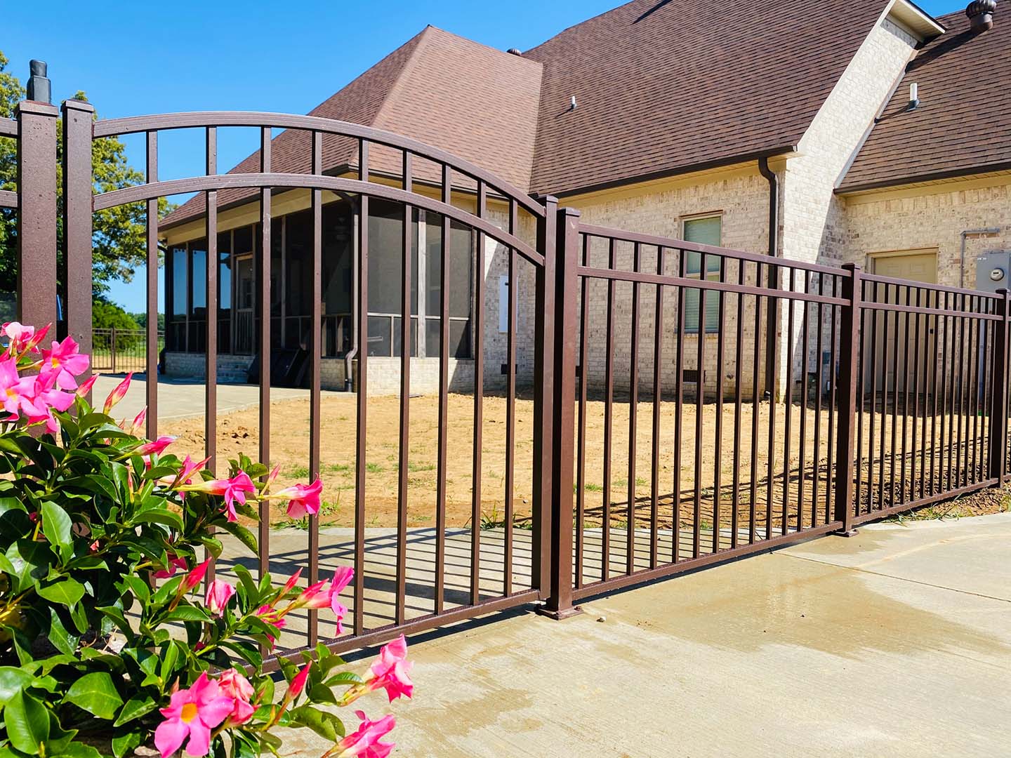 West Tennessee Brown Aluminum Fence