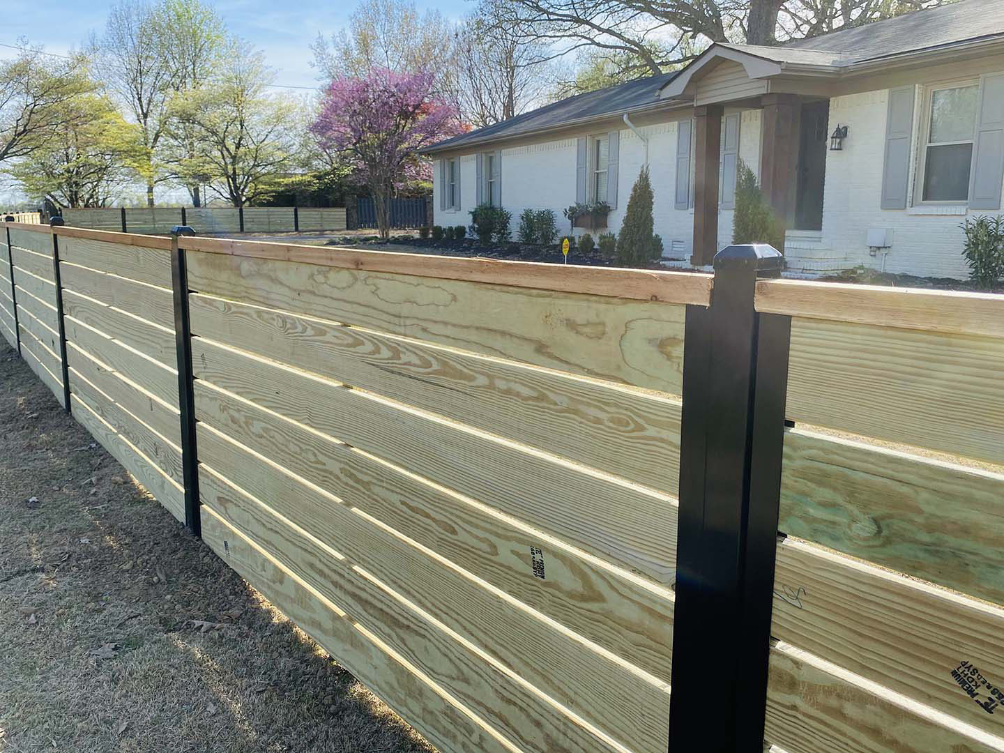 Henderson Tennessee residential fencing contractor